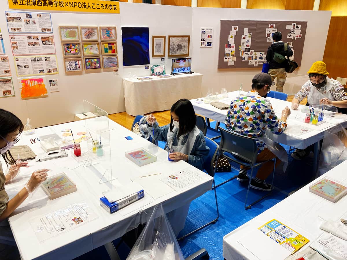 静岡県障害者芸術祭 東部会場コミュニティながいずみマーブリングワークショップ