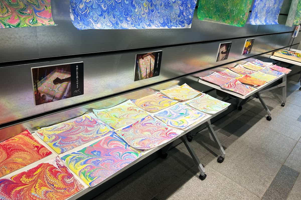 世界にひとつだけのお手紙づくりのマーブリングペーパーワークショップ日本橋LOOP会場の様子