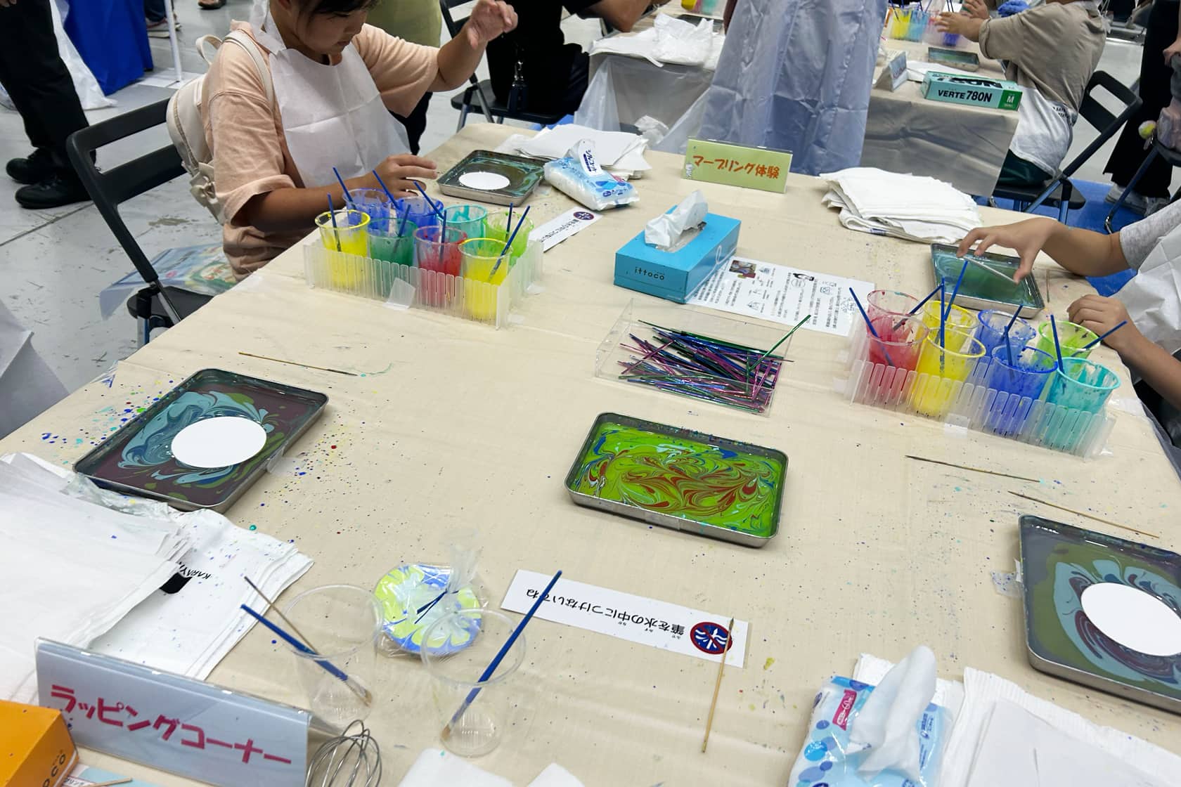 二日目は家族づれがたくさんマーブリングを体験してくれました。