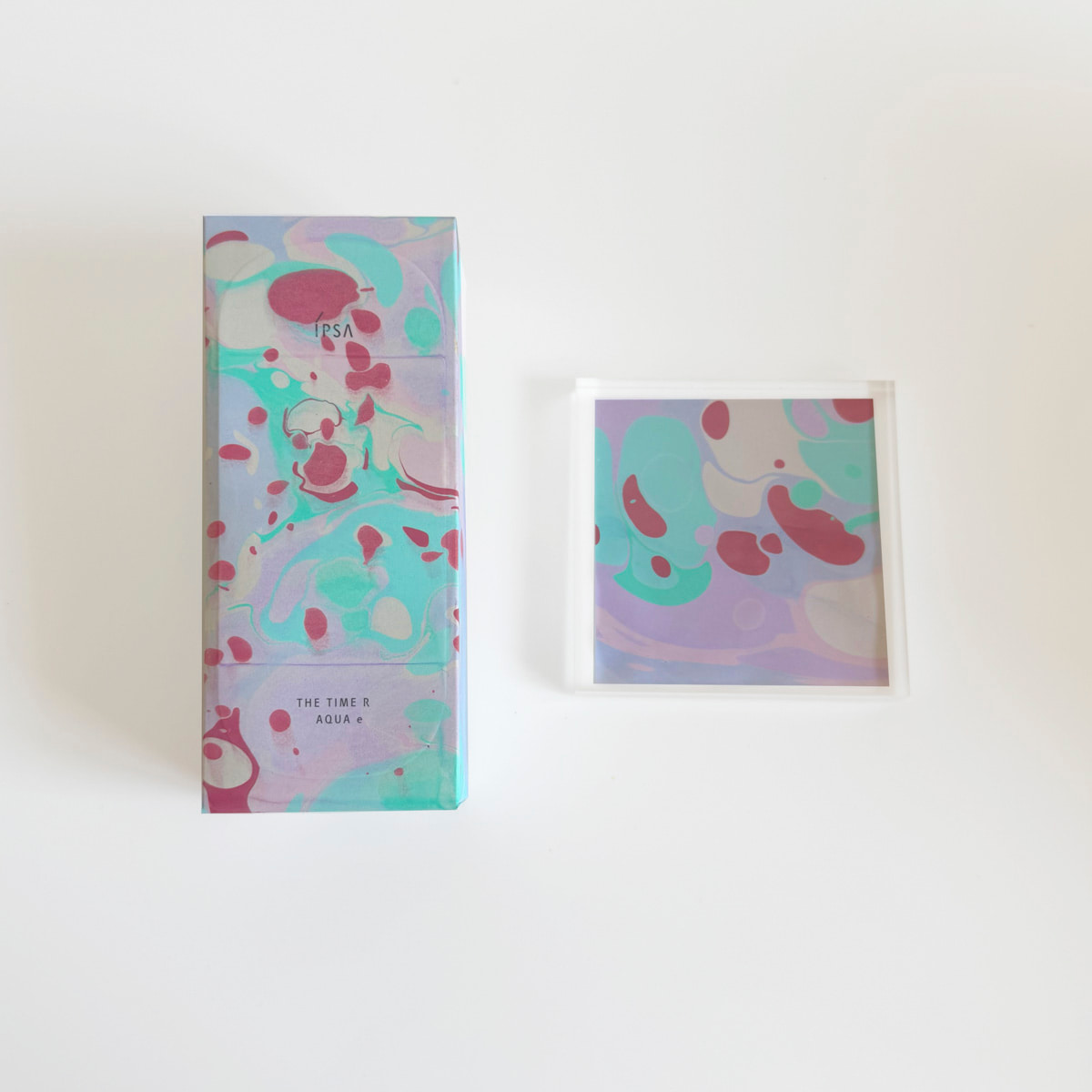 イプサの薬用化粧水「ザ・タイムR アクア」のマーブリングデザイン